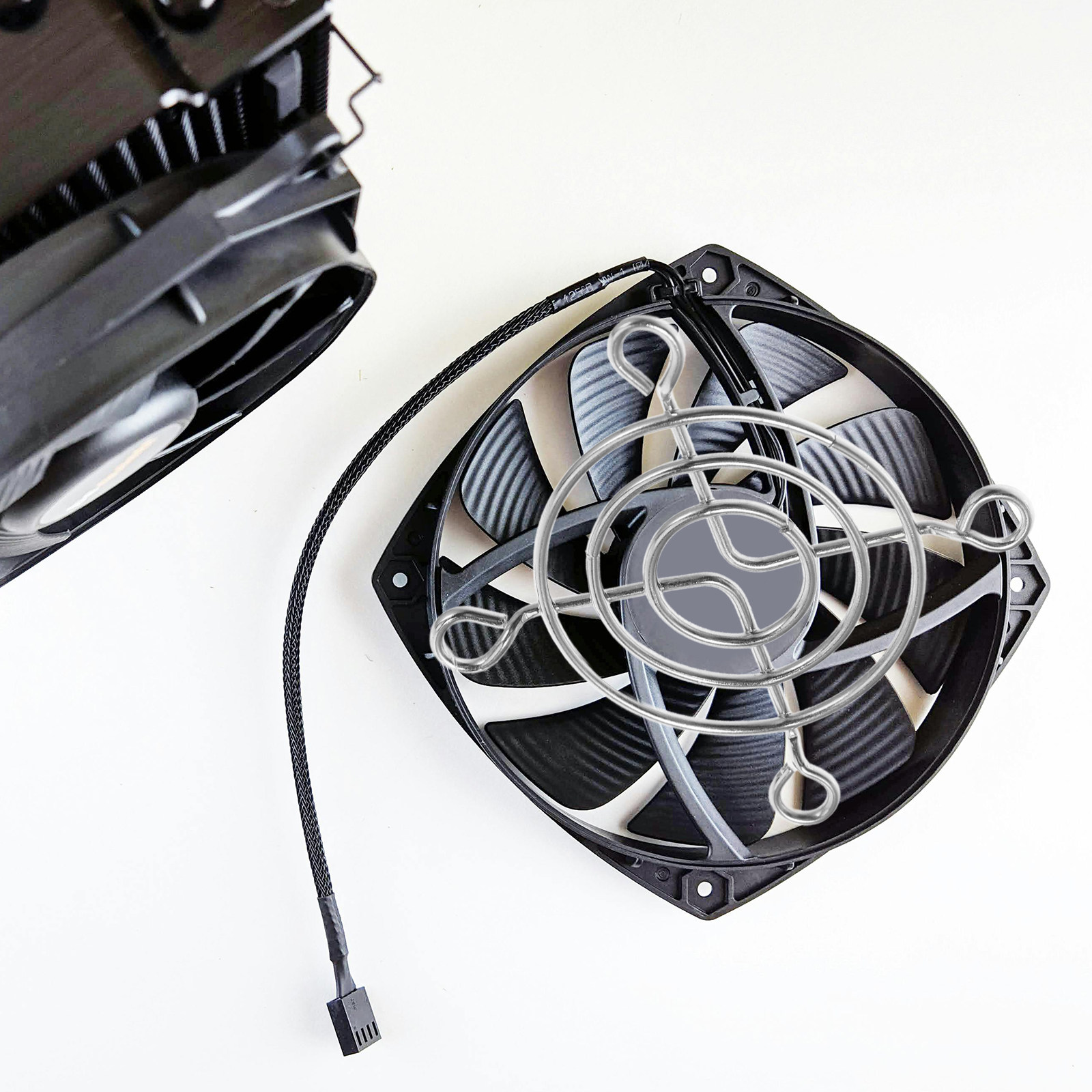 ตะแกรงป้องกันพัดลมระบายความร้อ - Pc Case Fan บทวิจารณ์และราคา